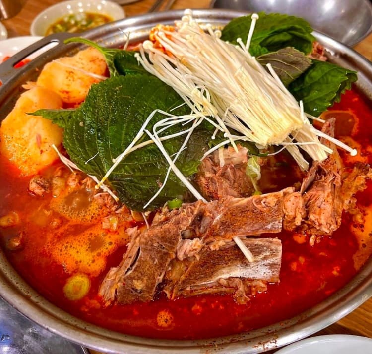 somunnan gamjatang food image